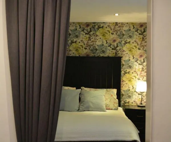 Suite 17